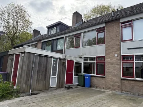 Tussenwoning te koop: Rooseveltlaan 104, Vrijheidsbuurt Delft