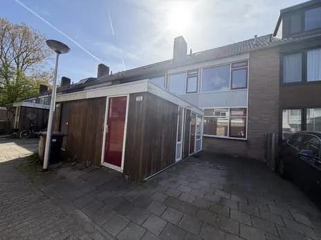 Tussenwoning te koop: Rooseveltlaan 126, Vrijheidsbuurt Delft