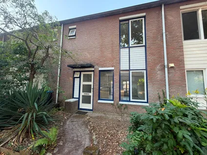 Tussenwoning te huur: Roosje Vosstraat 73, Limbeek-Zuid Eindhoven