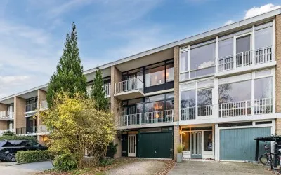 Tussenwoning te koop: Roosmarijnhof 3, Duivendrecht Duivendrecht