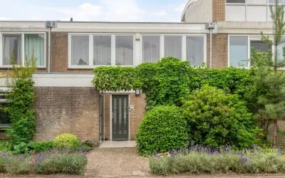 Tussenwoning te koop: Roosmarijnhof 34, Duivendrecht Duivendrecht
