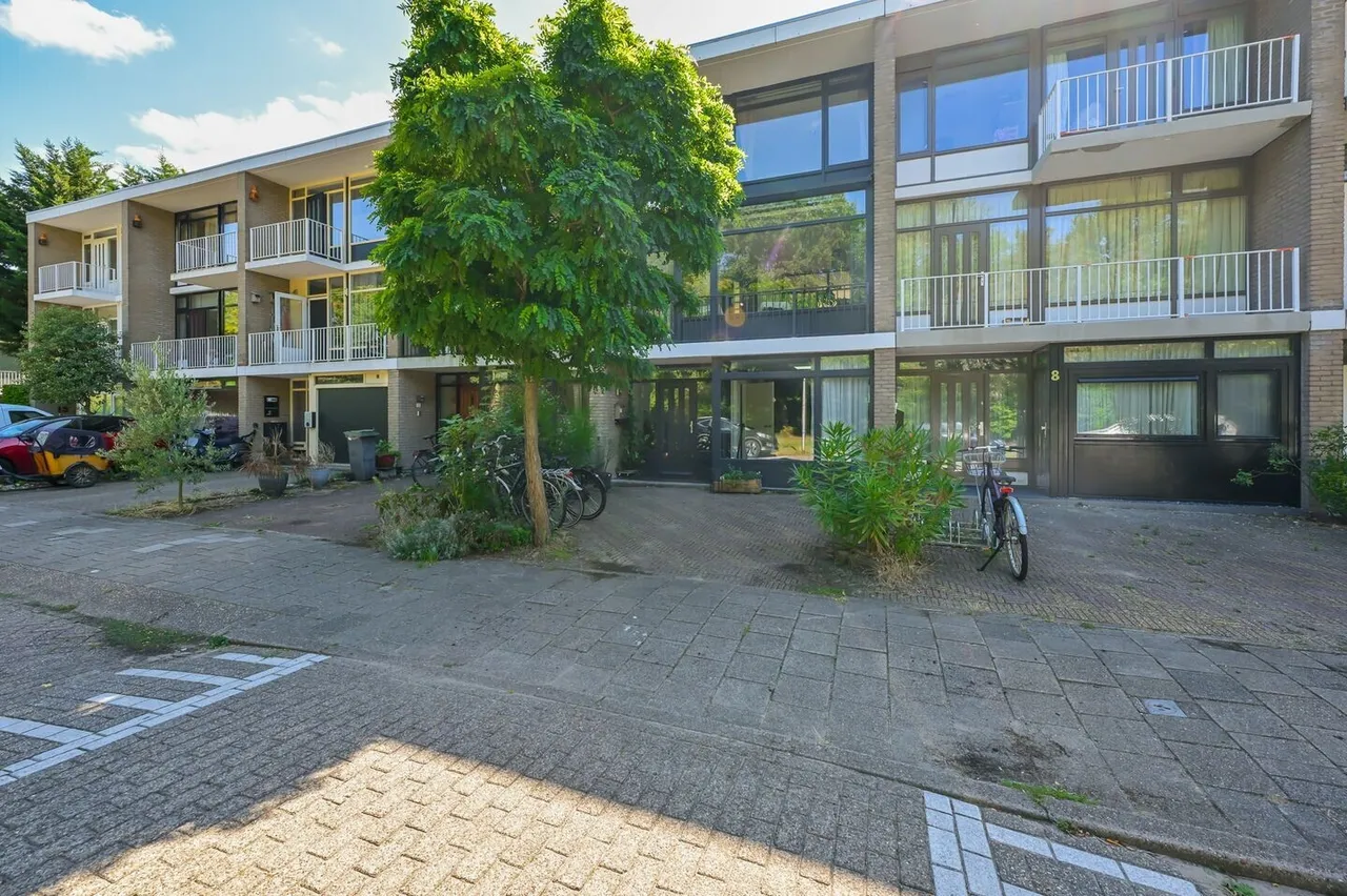 Tussenwoning te koop: Roosmarijnhof 9, Duivendrecht