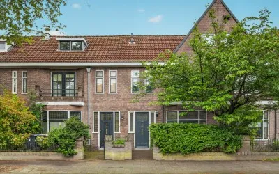Tussenwoning te koop: Roostenlaan 150, Gerardusplein Eindhoven