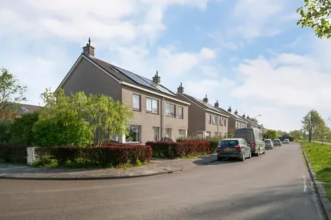 Tussenwoning te huur: Rooswinkelstate 33, Camminghaburen-Zuid Leeuwarden