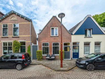 Twee-onder-één-kap te koop: Ropjeskuil 4, Nassaukwartier en Hout Alkmaar