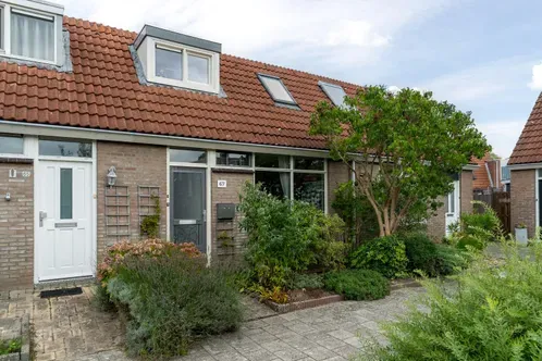Tussenwoning te koop: Roptastate 67, Leeuwarden