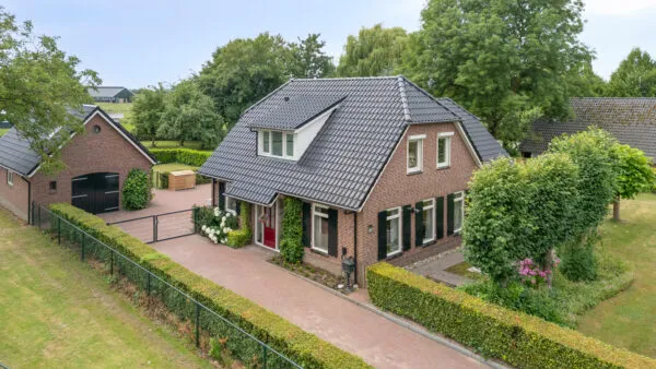 Detached house for sale: Rosandeweg 1, Ooy Zevenaar