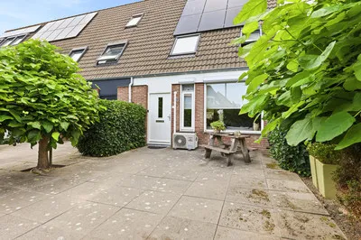 Tussenwoning te koop: Rosenburglaan 270, Rosenburg Vlissingen