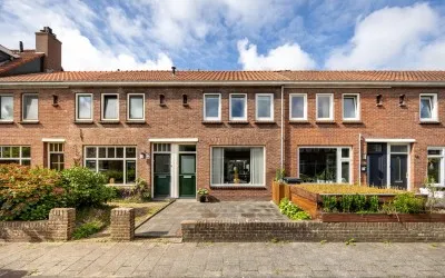 Tussenwoning te koop: Roskamstraat 18, Roemer Visscherbuurt Haarlem