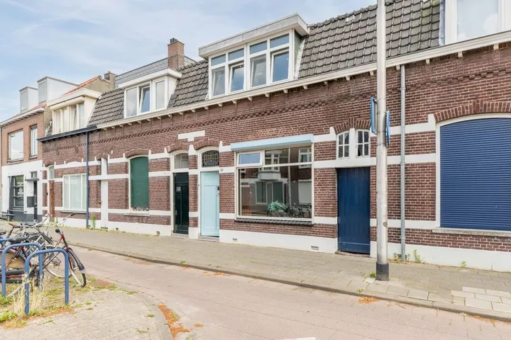 Tussenwoning te koop: Rosmolenplein 44, Rosmolen Tilburg