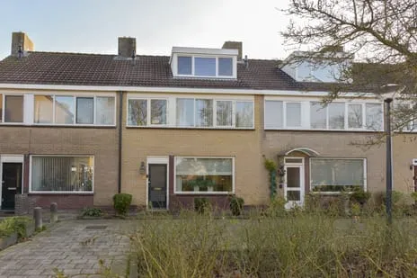 Tussenwoning te koop: Rotiusstraat 6, Hoorn Noord - Buurt 12 00 Hoorn