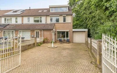 Hoekwoning te koop: Rouenlaan 121, Achtse Barrier-Hoeven Eindhoven