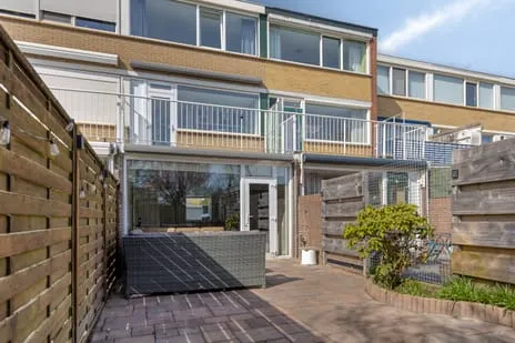 Tussenwoning te koop: Rozemarijn 17, Kleine Geest en Molenwijk Monster