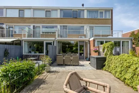 Tussenwoning te koop: Rozemarijn 27, Kleine Geest en Molenwijk Monster