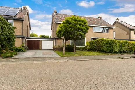 Tussenwoning te koop: Rozemarijnsingel 5, Noord 3 Barendrecht