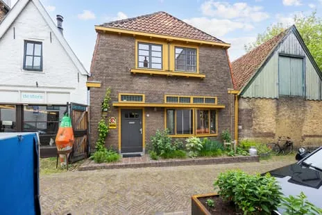 Terraced house for sale: Rozemarijnstraat 3, Binnenstad Harlingen