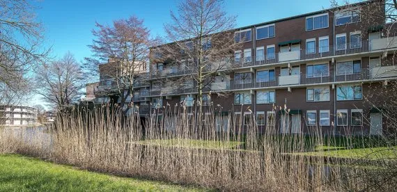 Appartement te huur: Rozemarijntuin 89, Voorhof Leiderdorp