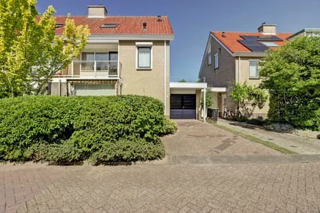 Tussenwoning te koop: Rozenlaan 7, Dorp Valkenburg (Zh)