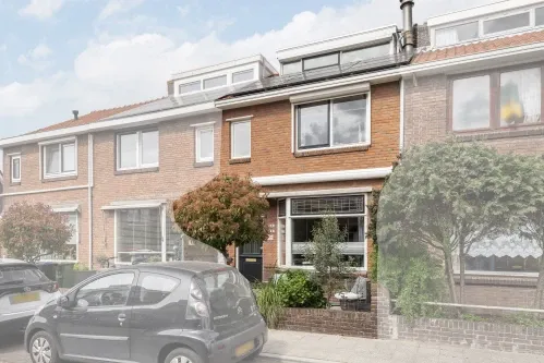 Tussenwoning te koop: Rozenlaan 93, Babberspolder West Vlaardingen