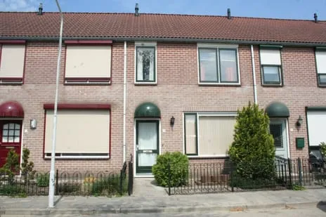 Tussenwoning te huur: Rozenpark 34, Lievenspolder Terneuzen