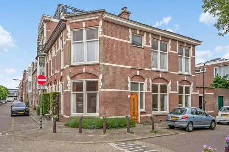 Hoekwoning te koop: Rozenstraat 1, Oud-Rijswijk Rijswijk (Zh)