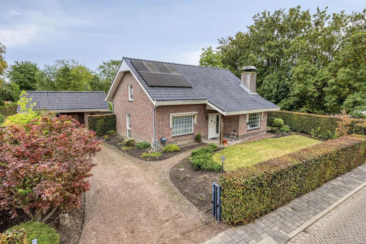 Vrijstaande woning te koop: Rozenstraat 13, Dodewaard