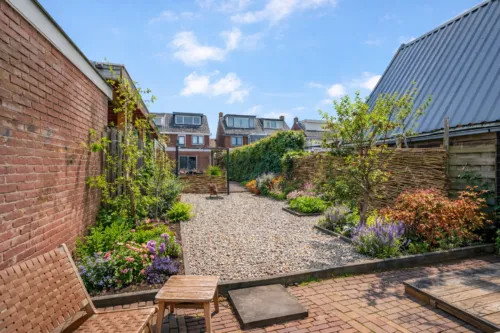 Twee-onder-één-kap te koop: Rozenstraat 16, Burgemeesterswijk Tiel