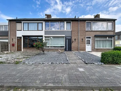 Tussenwoning te koop: Rozenstraat 19, Breskens Breskens