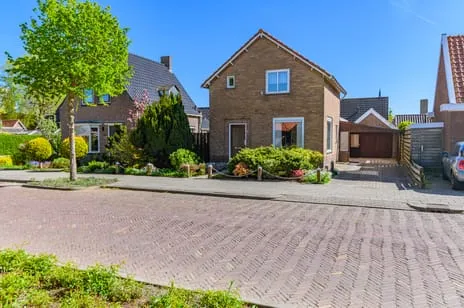 Vrijstaande woning te koop: Rozenstraat 2, Noord Heerenveen