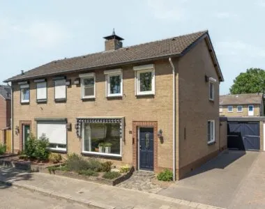 Twee-onder-één-kap te koop: Rozenstraat 20, Siebengewald Kern Siebengewald