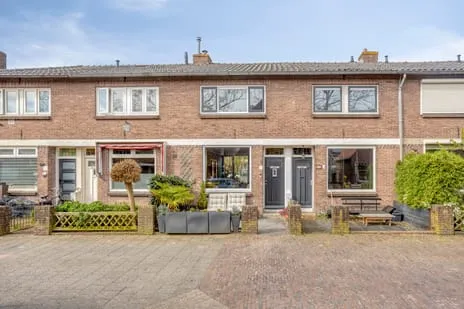Woning te koop: Rozenstraat 21, Van Boetzelaerstraat Alphen Aan Den Rijn