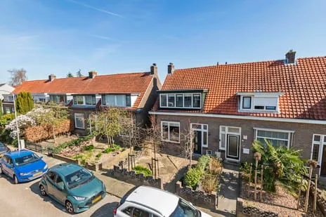 Hoekwoning te koop: Rozenstraat 25, Burgemeesterswijk Tiel