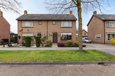 Twee-onder-één-kap te koop: Rozenstraat 28, Wolvega-Bloemenbuurt Wolvega