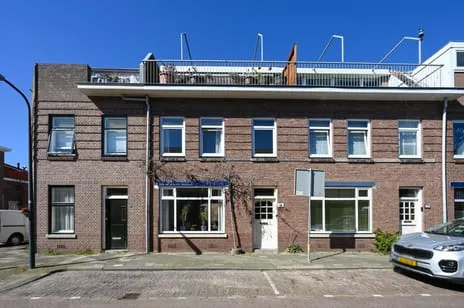 Tussenwoning te koop: Rozenstraat 42, Oud-Rijswijk Rijswijk (Zh)