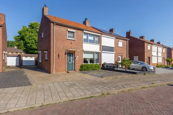 Twee-onder-één-kap te koop: Rozenstraat 61, Schilberg Echt