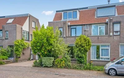 Tussenwoning te koop: Rozentuin 43, Essesteijn / Tuinen Voorburg