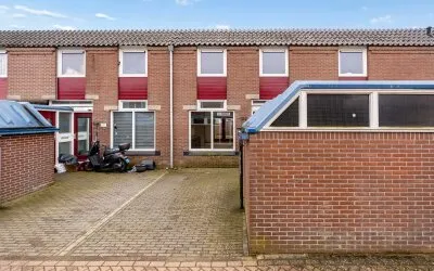 Tussenwoning te koop: Rozenwerf 128, Rozenwerf en Tuinderswerf Almere