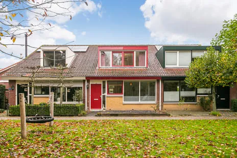 Tussenwoning te koop: Rubenslaan 5A, Laanzicht Woudenberg