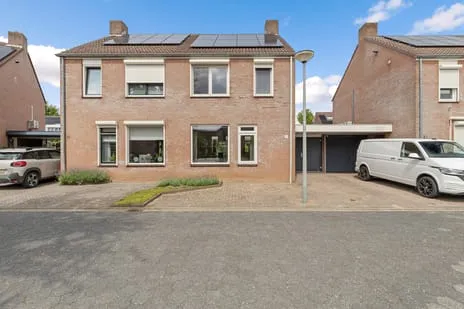 Semi-detached for sale: Rubensstraat 11, Diepenbroek Baarlo (Li)