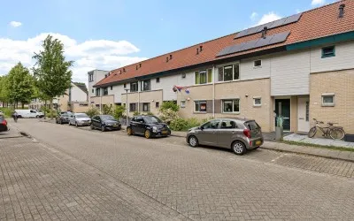 Tussenwoning te koop: Rudolf Nureyevstraat 16, Danswijk Zuidoost Almere