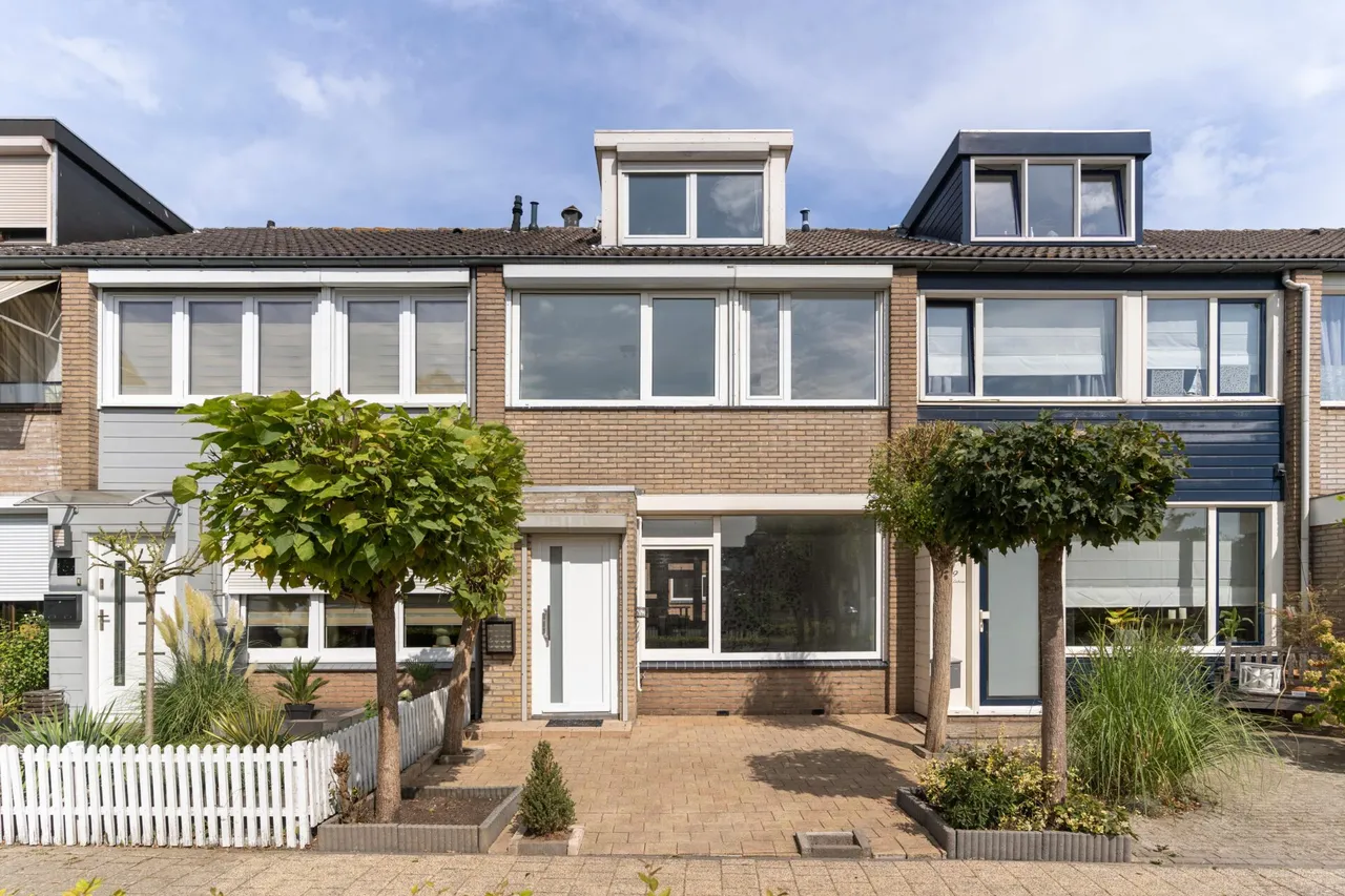 Tussenwoning te koop: Ruijsdaellaan 7, Bergen Op Zoom