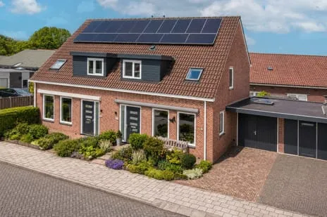 Tussenwoning te koop: Ruimtevaartstraat 34D, Dirkshorn (woonkern) Dirkshorn
