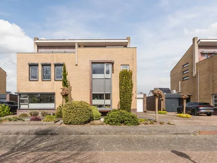 Twee-onder-één-kap te koop: Ruisvoorn 8, Erflanden Hoogeveen