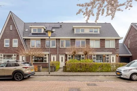 Tussenwoning te koop: Ruisvoornlaan 5, Oosteinde Aalsmeer