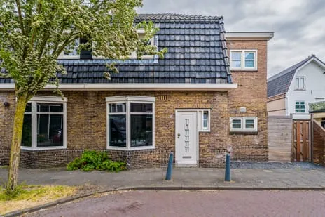 Twee-onder-één-kap te koop: Ruitersweg 74, Havenstraatbuurt Hilversum