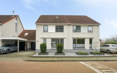 Tussenwoning te koop: Runenberghoek 59, Enschede