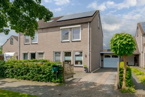 Twee-onder-één-kap te koop: Ruskenstuk 3, Veldenbuurt Meppel