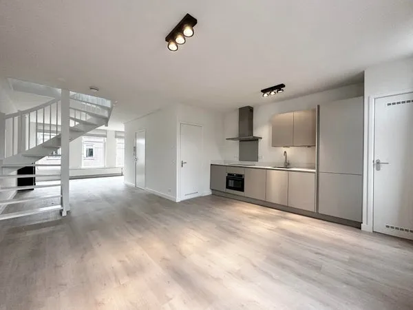 Woning te huur: Rustenburgerstraat, Willibrordusbuurt Amsterdam