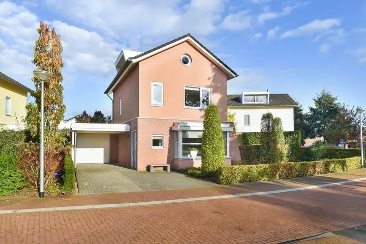 Vrijstaande woning te koop: Rutenberg 38, Het Overstigt Raalte