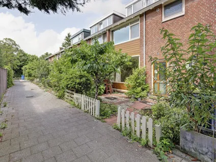 Terraced house for sale: Rutger van Keulenstraat 63, Het Lage Land Rotterdam